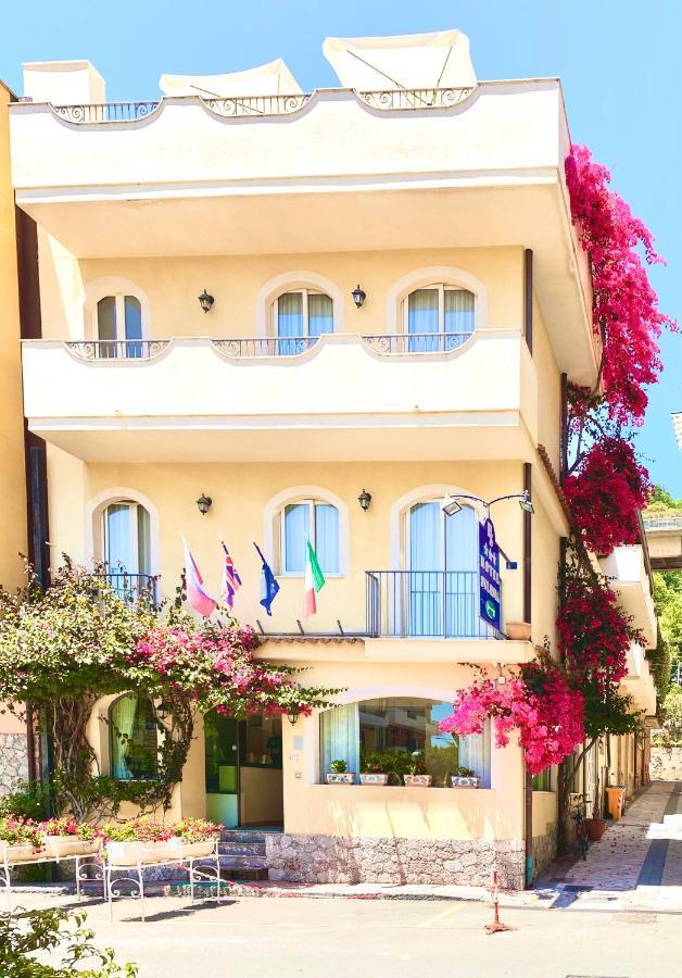 Hotel Sylesia Letojanni Bagian luar foto