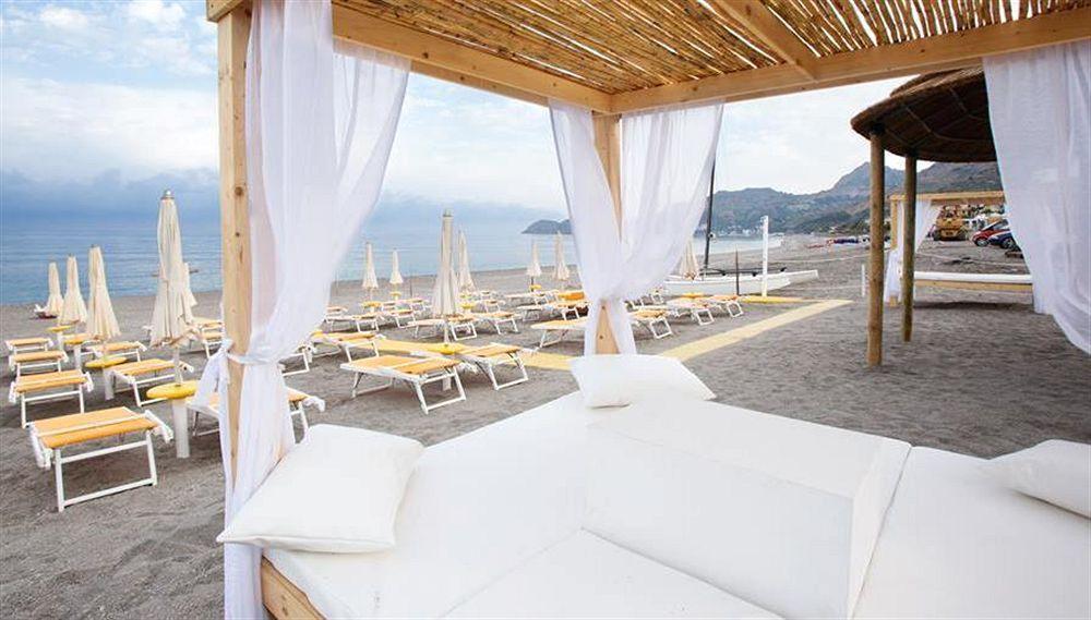 Hotel Sylesia Letojanni Bagian luar foto