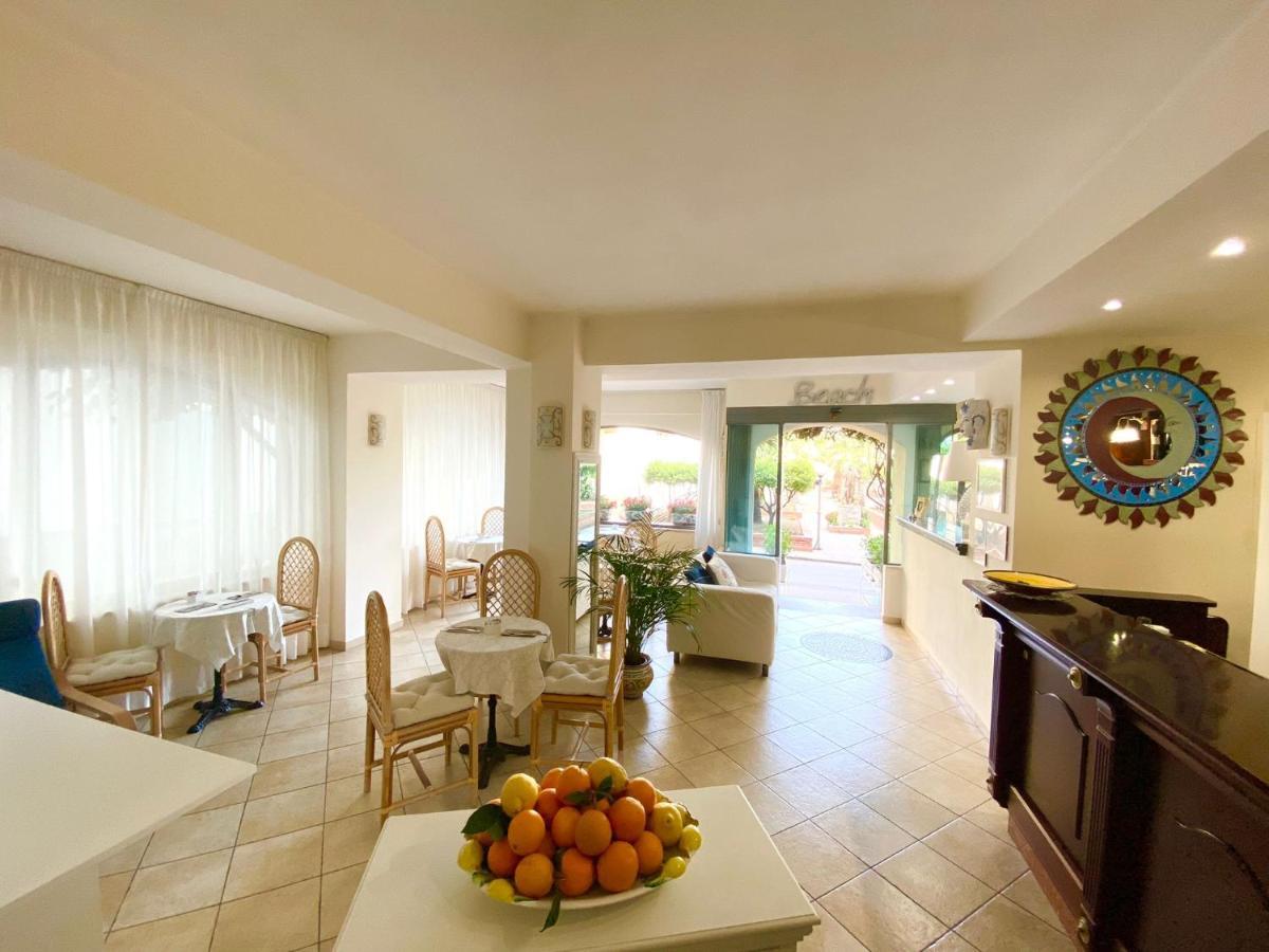 Hotel Sylesia Letojanni Bagian luar foto