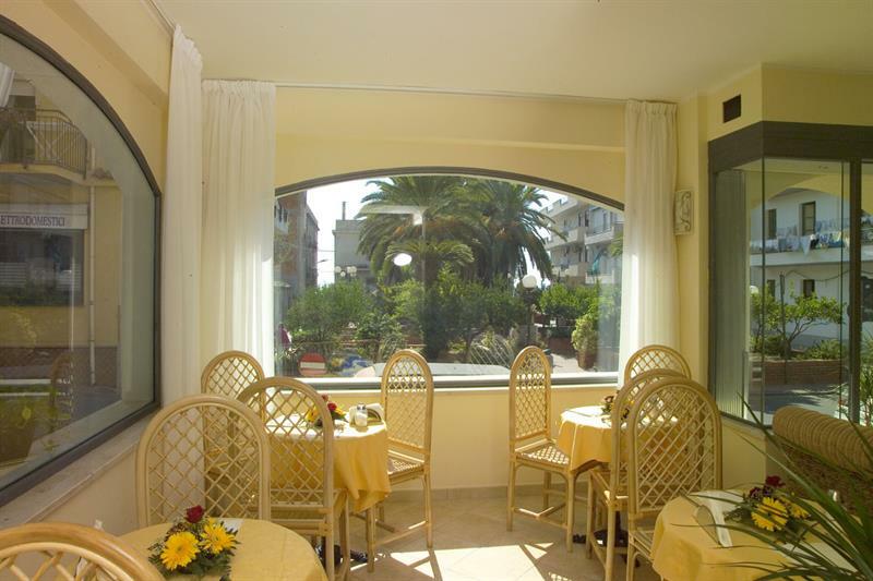 Hotel Sylesia Letojanni Bagian luar foto